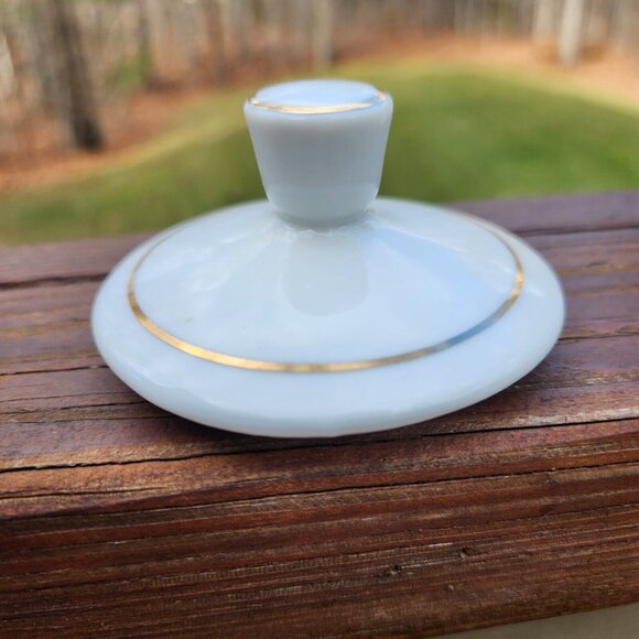 LEFTON Christmas Tree Gifts Fine China Sugar Bowl with Lid Discontinued Vintage - Picture 4 of 5